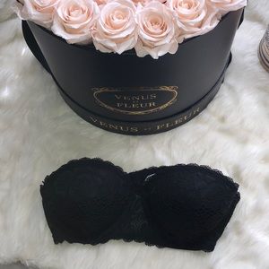 SOLD🛑Xhilaration Strapless Lace Bra
